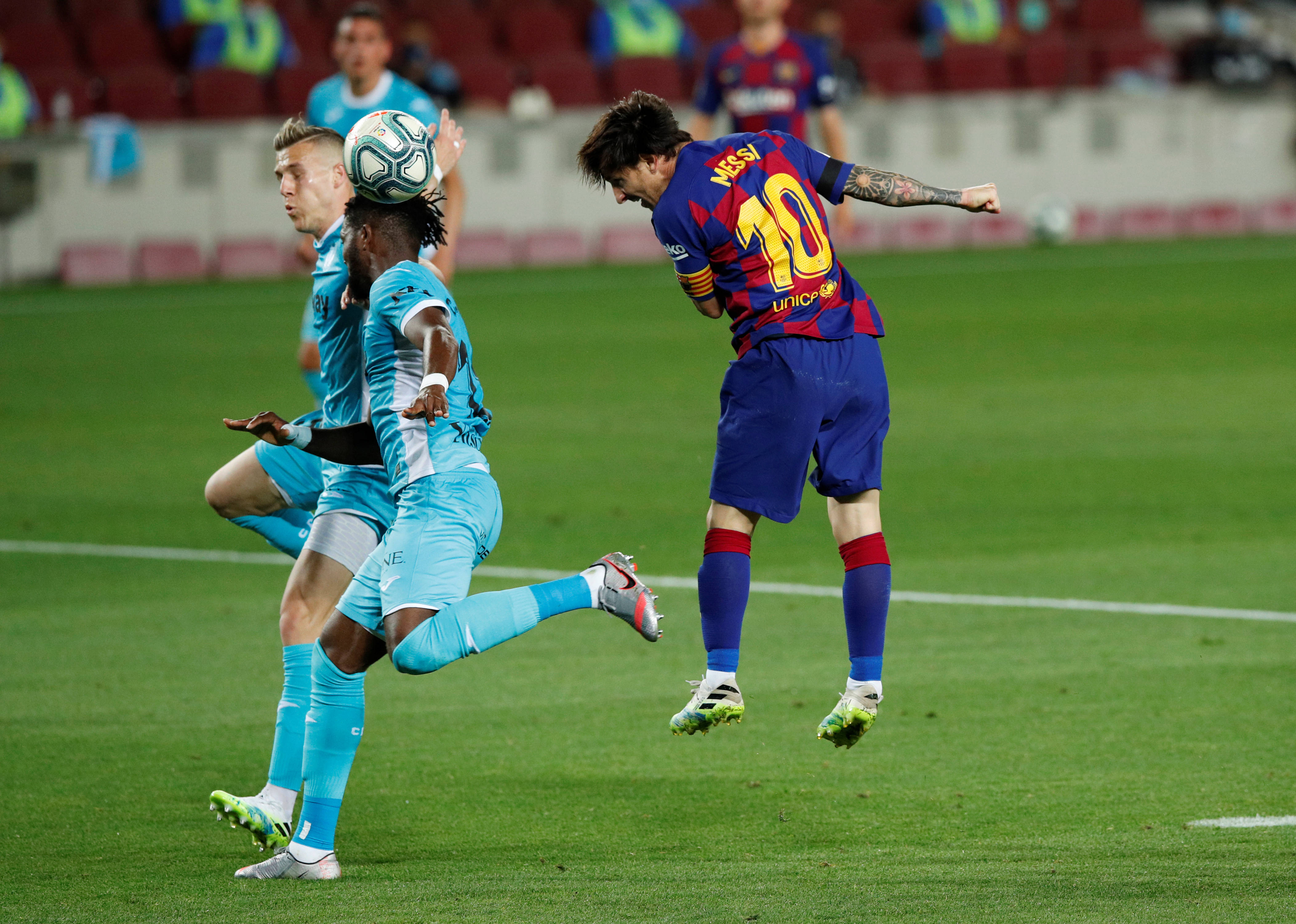 梅西连入制胜球，带领巴萨冲刺联赛(梅西出场前后巴萨判若两队 登场136秒破门创纪录)